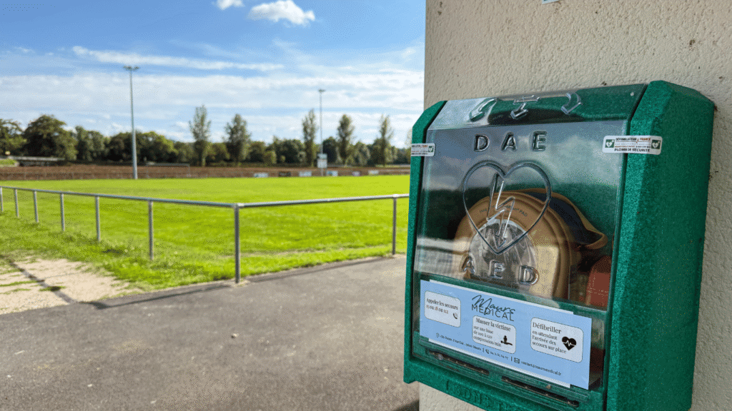 Défibrillateurs au stade de Maurs
